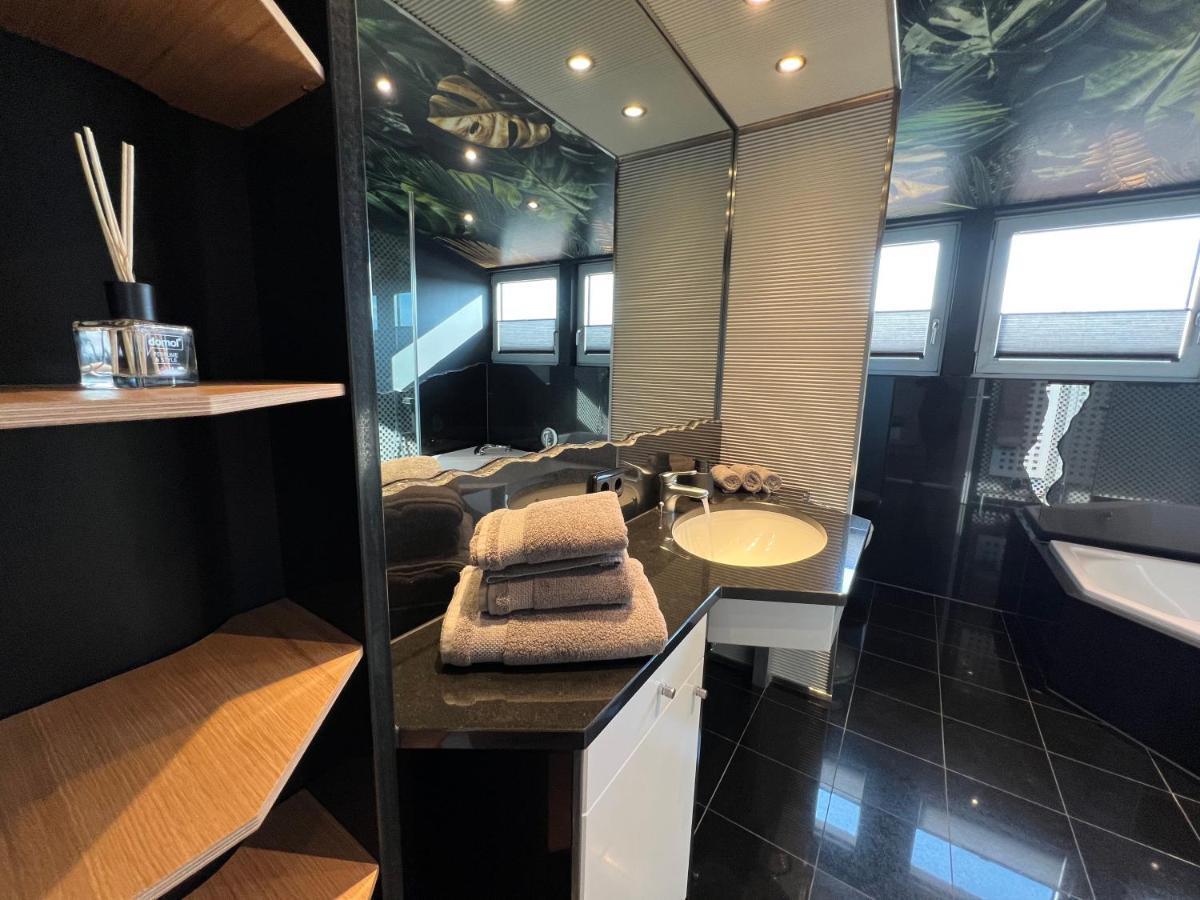 Luxus Loft Ueber Den Daechern Von Родинг Екстериор снимка